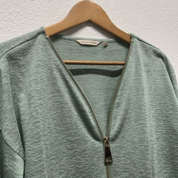 Soft Surroundings Style #2CU64 Green Valentina Zip Up Sweater Knit Top Size M - Picture 5 of 14